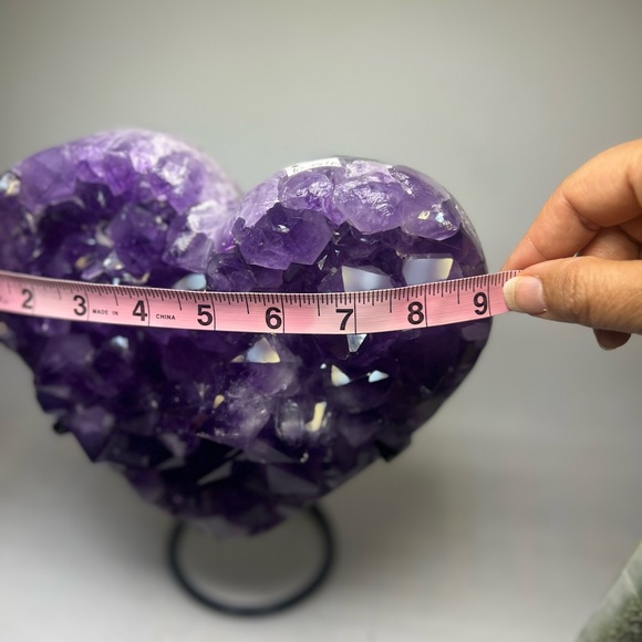 Beautiful Amethyst Heart from Amatista do Sul - Picture 5 of 6